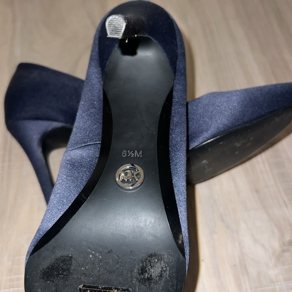 Navy MK pumps. Never worn. - Picture 6 of 6